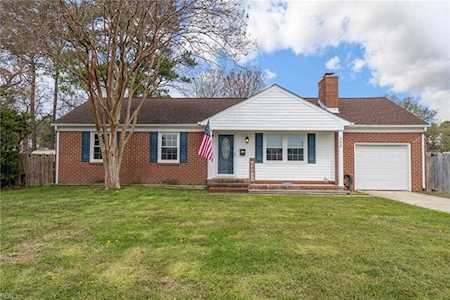 558 Colony Rd Newport News, VA 23602
