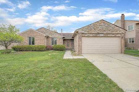 1037 High Ridge Dr Canton Twp, MI 48187