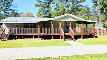 4214 Luckeys Bridge Rd Dearing, GA 30808