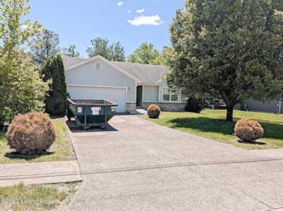 223 W Emerald Cir Mt Washington, KY 40047