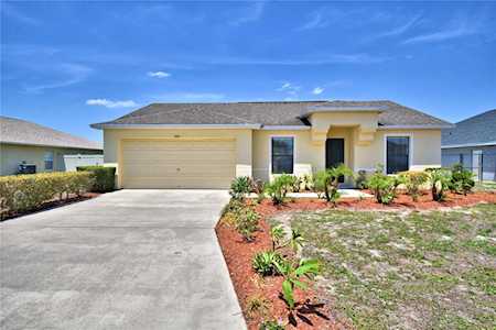 225 Majestic Gardens Ln Winter Haven, FL 33880