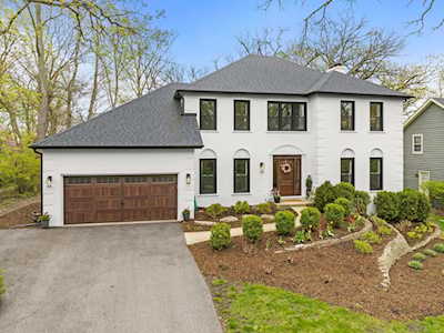1421 Champion Forest Ct Wheaton, IL 60187