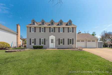 1614 Colfax Ct Naperville, IL 60563