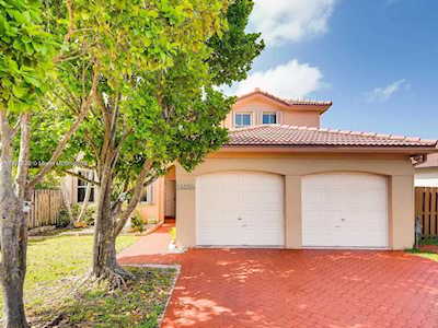 16284 SW 82nd St Miami, FL 33193