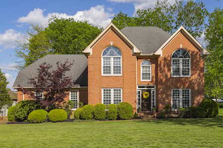 118 Creekglen Dr Hendersonville, TN 37075