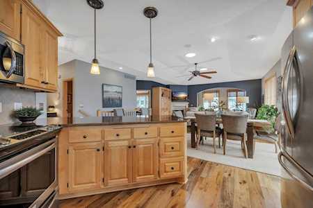 16400 92nd Avenue N Maple Grove, MN 55311