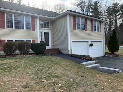 36 Forrest St Hampstead, NH 03826