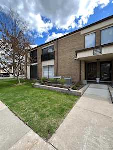 18399 University Park Dr Livonia, MI 48152