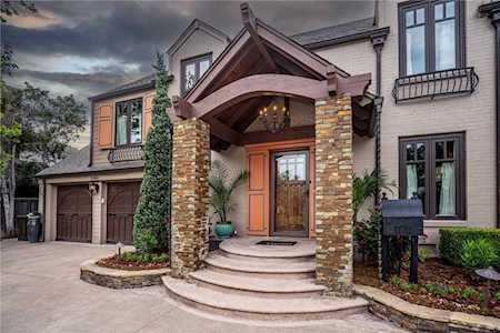 1121 Huntington Ave Nichols Hills, OK 73116