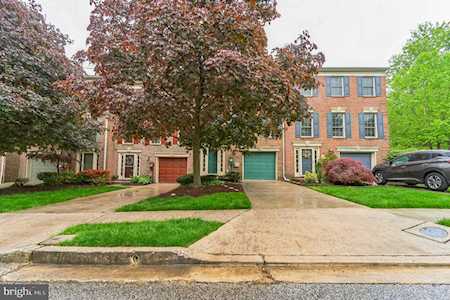 16 Mayapple Ct Towson, MD 21286