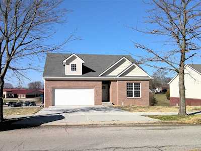 104 Oak Ridge Dr Frankfort, KY 40601