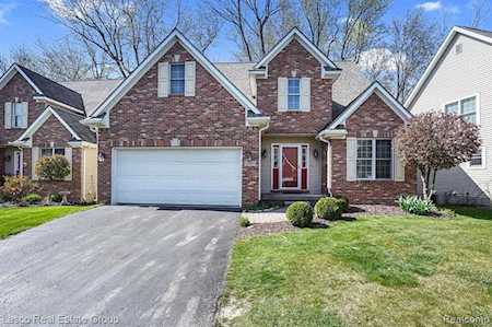 6157 Natures Cove Grand Blanc Twp, MI 48439