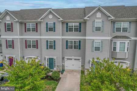 33 Representative Ln Dover, DE 19904