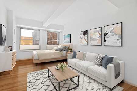 88 Greenwich St #902 New York, NY 10006