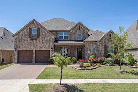 810 Clear Fork Drive Lantana, TX 76226