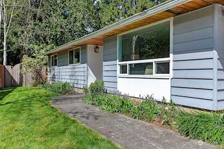 719 110th Place SE Everett, WA 98208
