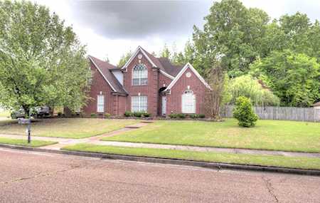 6533 Royal Valley Dr Bartlett, TN 38135