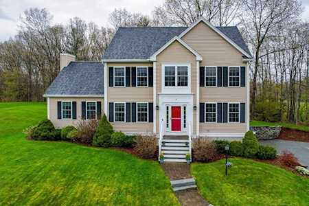 9 Lyons Farm Rd Haverhill, MA 01835