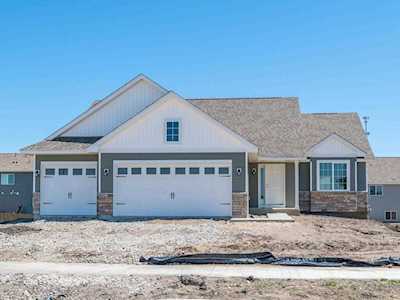 951 Prestwick Drive Belle Plaine, MN 56011