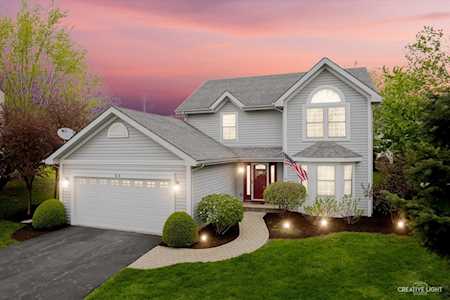 40 Brookshire Ct Aurora, IL 60502