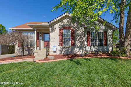 7004 Spring Vista Ct Louisville, KY 40229