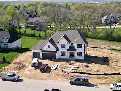6807 Wilderness Pointe Bettendorf, IA 52722