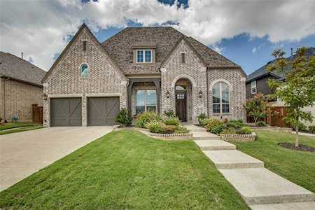 1005 Calumet Court Roanoke, TX 76262