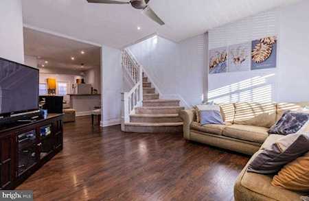 122 S 61st St Philadelphia, PA 19139