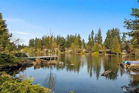 19414 Aurora Ave N #202 Shoreline, WA 98133