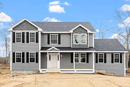 292 Copp Dr Fremont, NH 03044