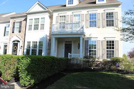 77 Williams Dr Fountainville, PA 18923
