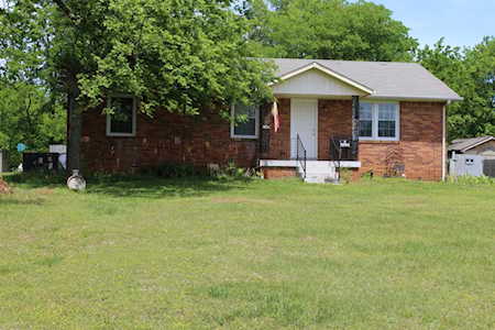 4520 Baywood Ave Murfreesboro, TN 37129