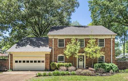 2281 Windy Oaks Dr Germantown, TN 38139