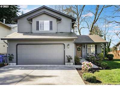 1813 NE Edge Park LOOP Vancouver, WA 98663