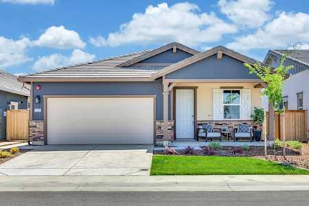 1135 Carson River Drive Lincoln, CA 95648