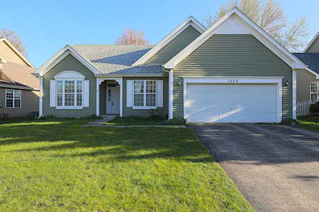 1659 Blackwell Ln Aurora, IL 60504