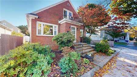 145 Summit Ave Providence, RI 02906