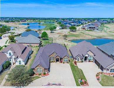 2212 Vienna Drive Granbury, TX 76048