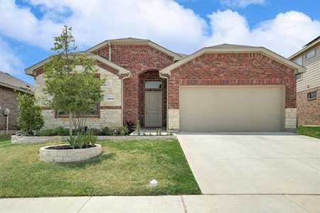 16025 Charing Cross Drive Fort Worth, TX 76247