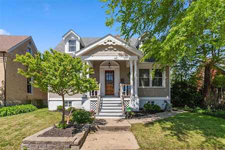 1421 N 3rd St St Charles, MO 63301