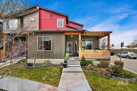 299 E Thurman Mill Lane Garden City, ID 83714