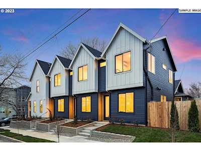 2761 SE Francis ST #4 Portland, OR 97202