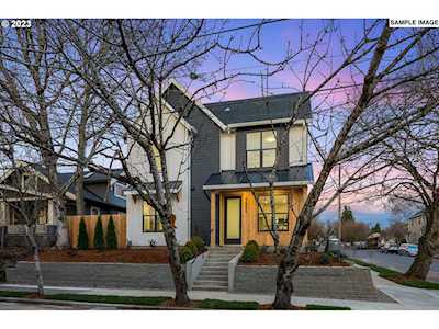 3881 SE 28th AVE #1 Portland, OR 97202