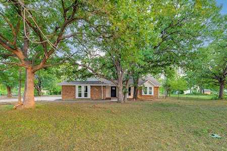 313 Ranchview Court Burleson, TX 76028