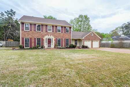 7458 Neshoba Rd Germantown, TN 38138