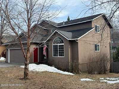 19204 Trail Bay Dr Eagle River, AK 99577