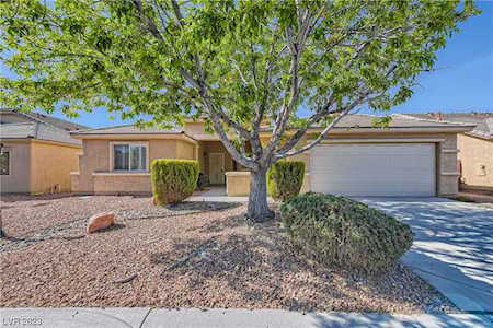 5599 Coyote Lakes Ct Las Vegas, NV 89122