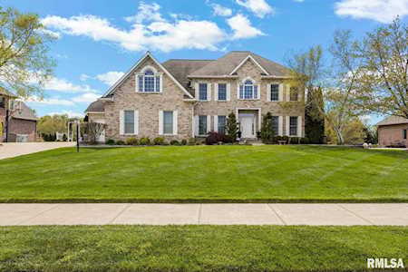 10703 N Trails Edge Dr Peoria, IL 61615