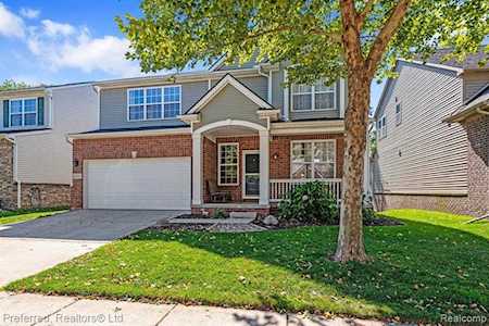 51231 Luke Ln Novi, MI 48374