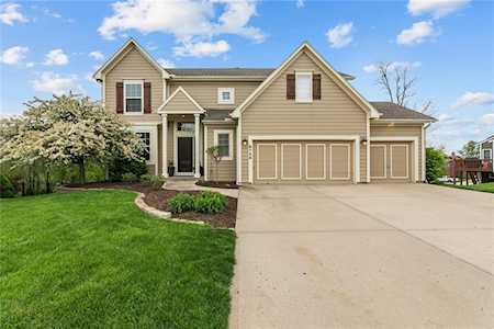 6725 NW Nevada Ave Parkville, MO 64152